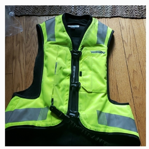 Helite Turtle 2 Airbag Vest - Picture 11 of 11